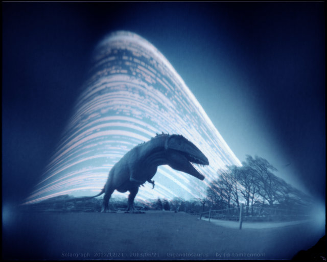 'Solargraph met Giganotosaurus